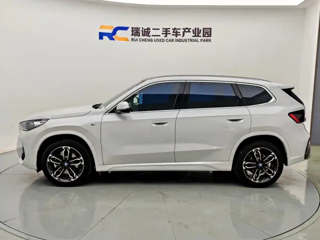 BMW X1 — Фото автомобиля 3