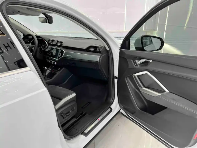 Audi Q3 — Фото автомобиля 19