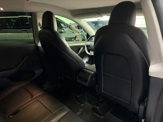Tesla Model Y — Фото автомобиля 7