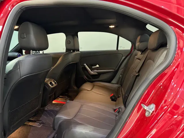 Mercedes-Benz A-Class — Фото автомобиля 16