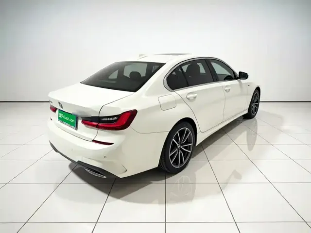 BMW BMW 3 Series 2022 320Li M Sport Package — Фото автомобиля 4