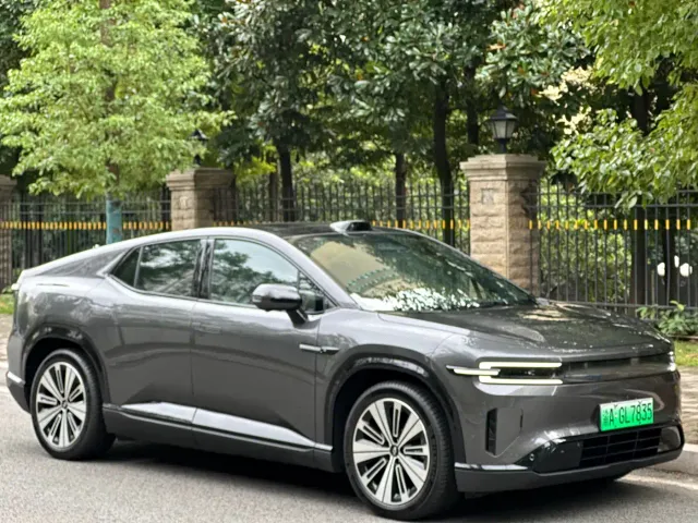 Changan Qiyuan E07 — Фото автомобиля 3