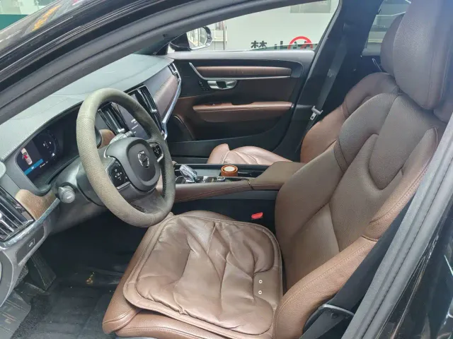 Volvo S90 — Фото автомобиля 7