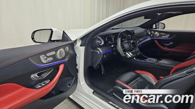 Mercedes-Benz E-Class — Фото автомобиля 10