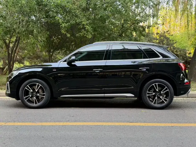 Audi Q5L — Фото автомобиля 3