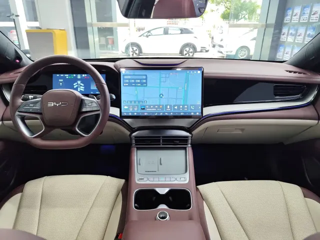BYD Seal 07 DM-i — Фото автомобиля 7
