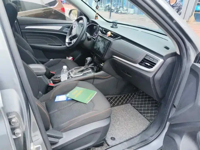 Roewe RX3 — Фото автомобиля 10