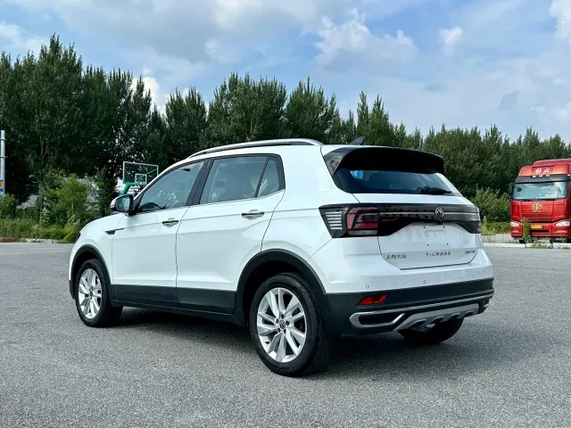 Volkswagen T-Cross — Фото автомобиля 6