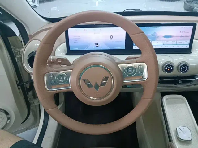 Wuling Bingo — Фото автомобиля 10