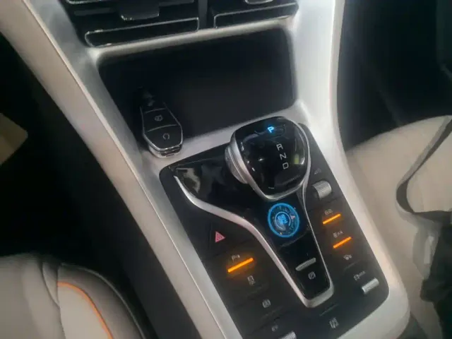 BYD Song Pro — Фото автомобиля 9