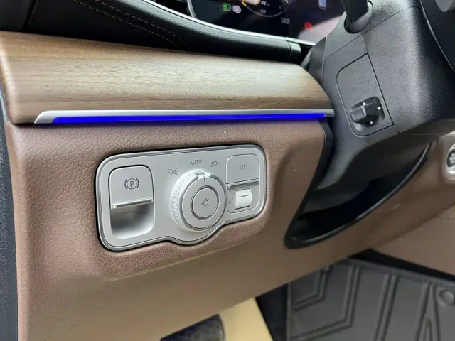 Mercedes-Benz GLE-Class — Фото автомобиля 24