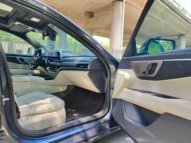 Cadillac CT6 — Фото автомобиля 19