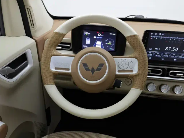 Wuling Hongguang Mini EV — Фото автомобиля 11