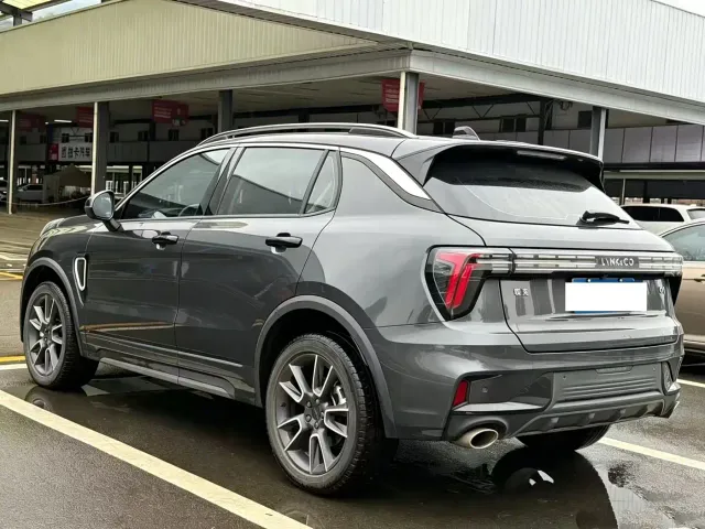 Lynk & Co 01 — Фото автомобиля 7