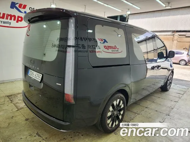 Hyundai Staria Staria 4WD Lounge 7 мест — Фото автомобиля 7