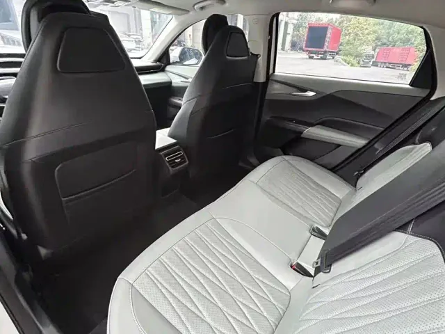 Changan Lamore — Фото автомобиля 15