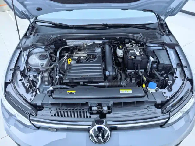 Volkswagen Golf — Фото автомобиля 10