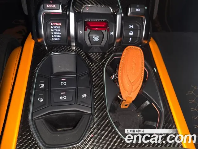 Lamborghini Urus — Фото автомобиля 9