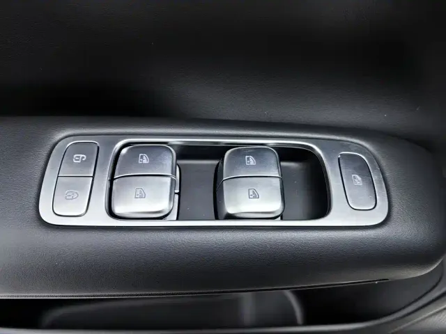 Changan Qiyuan Q05 — Фото автомобиля 9
