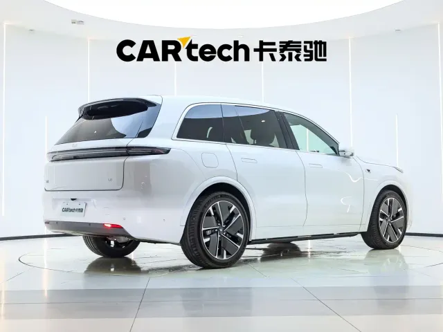 Li Auto L8 — Фото автомобиля 7