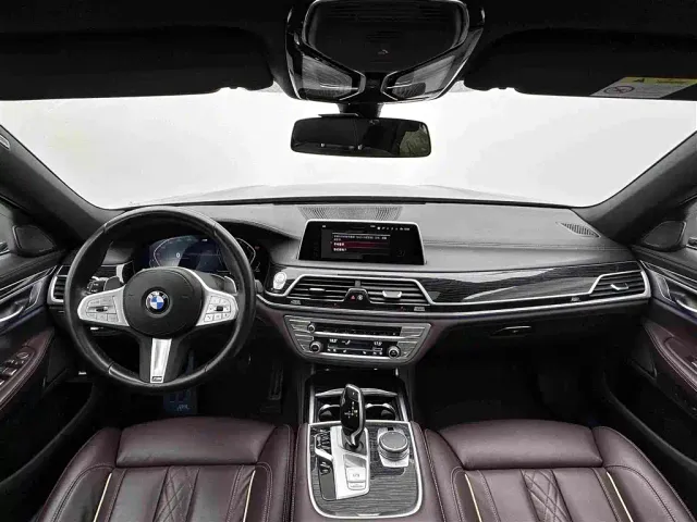 BMW 7 Series — Фото автомобиля 18