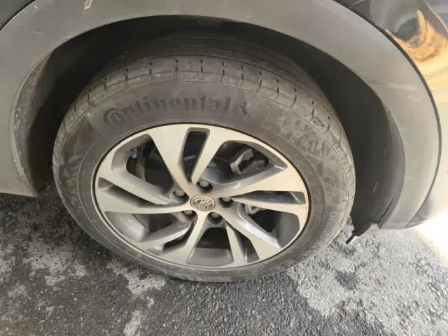 Buick Envision S — Фото автомобиля 8