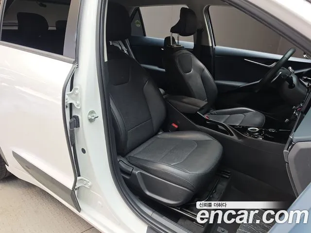 Kia Niro The All New — Фото автомобиля 16