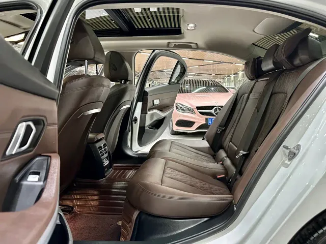 BMW 3 Series — Фото автомобиля 8