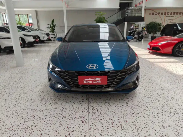Hyundai Elantra — Фото автомобиля 2