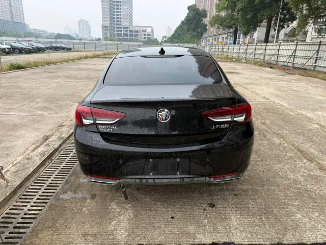 Buick Regal — Фото автомобиля 8