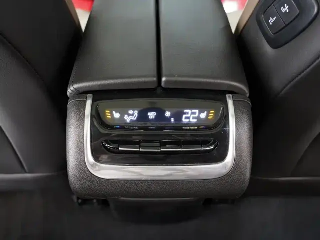 Buick Enclave — Фото автомобиля 17