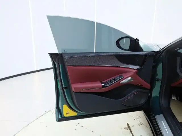 Denza Z9GT — Фото автомобиля 17