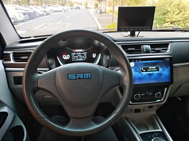 Shineray SRM Xinyuan New Energy Little Sea Lion EV — Фото автомобиля 8