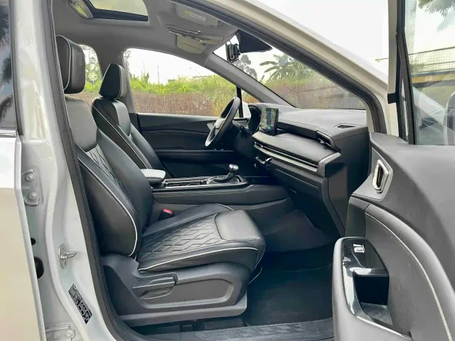 Wuling Jiachen — Фото автомобиля 11