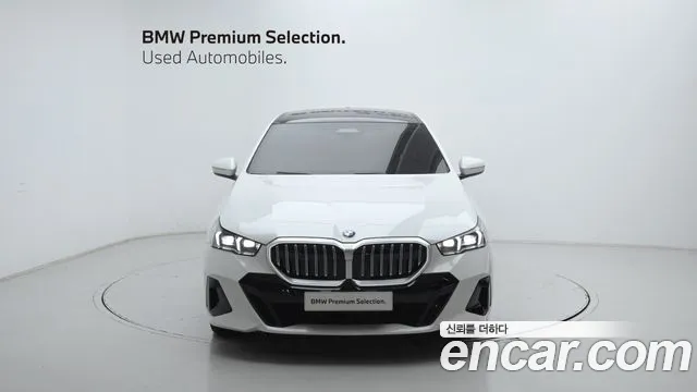 BMW 5 Series G60 — Фото автомобиля 3