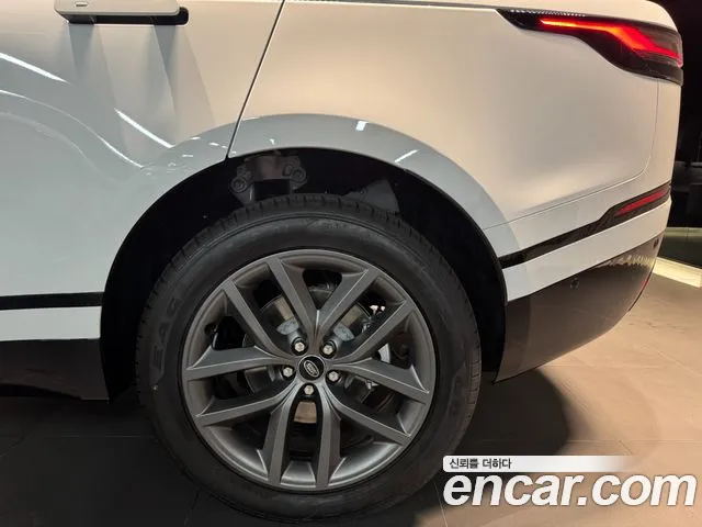 Land Rover Range Rover Velar Range Rover Velar 2.0 P250 Dynamic SE — Фото автомобиля 9