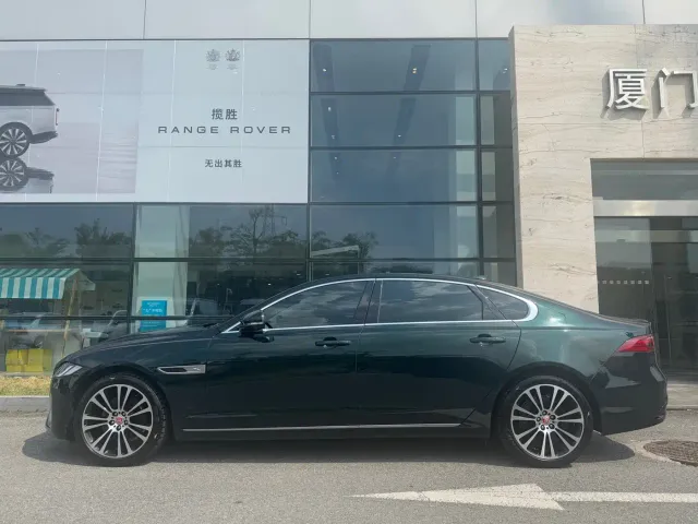 Jaguar XFL — Фото автомобиля 5