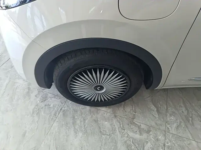 Wuling Bingo — Фото автомобиля 22