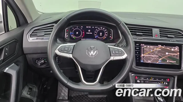 Volkswagen Tiguan Generation 2 — Фото автомобиля 14