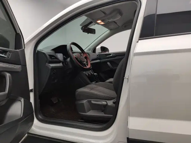 Volkswagen Tharu — Фото автомобиля 6