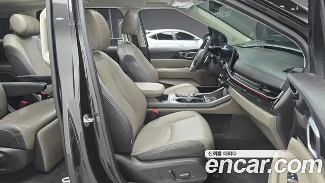 Kia Carnival Generation 4 — Фото автомобиля 11