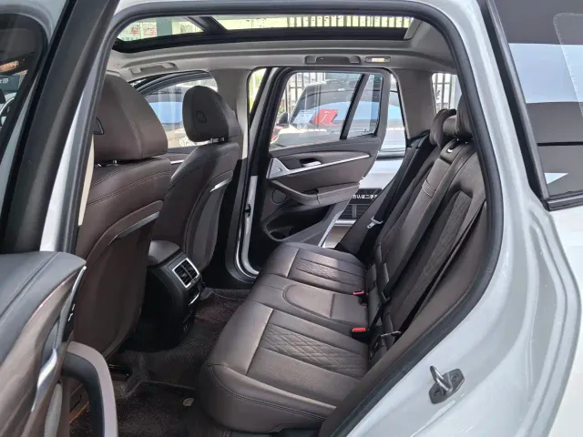 BMW X3 — Фото автомобиля 10