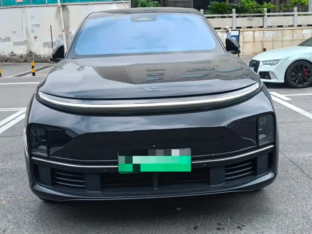 Li Auto L7 — Фото автомобиля 2