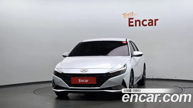 Hyundai AVANTE Avante (CN7) — Фото автомобиля 3