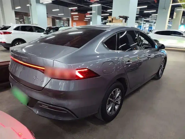 BYD Qin PLUS — Фото автомобиля 6