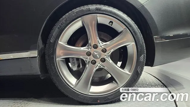 Genesis G80 Бензин 3.5 турбо AWD — Фото автомобиля 20