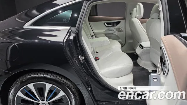 Mercedes-Benz EQE V295 — Фото автомобиля 17