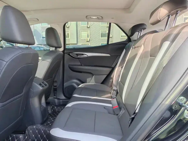 Buick Envision S — Фото автомобиля 8