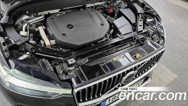 Вольво XC60 — Фото автомобиля 6