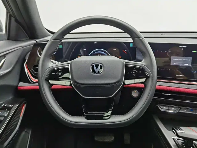 Changan X5 Plus — Фото автомобиля 11